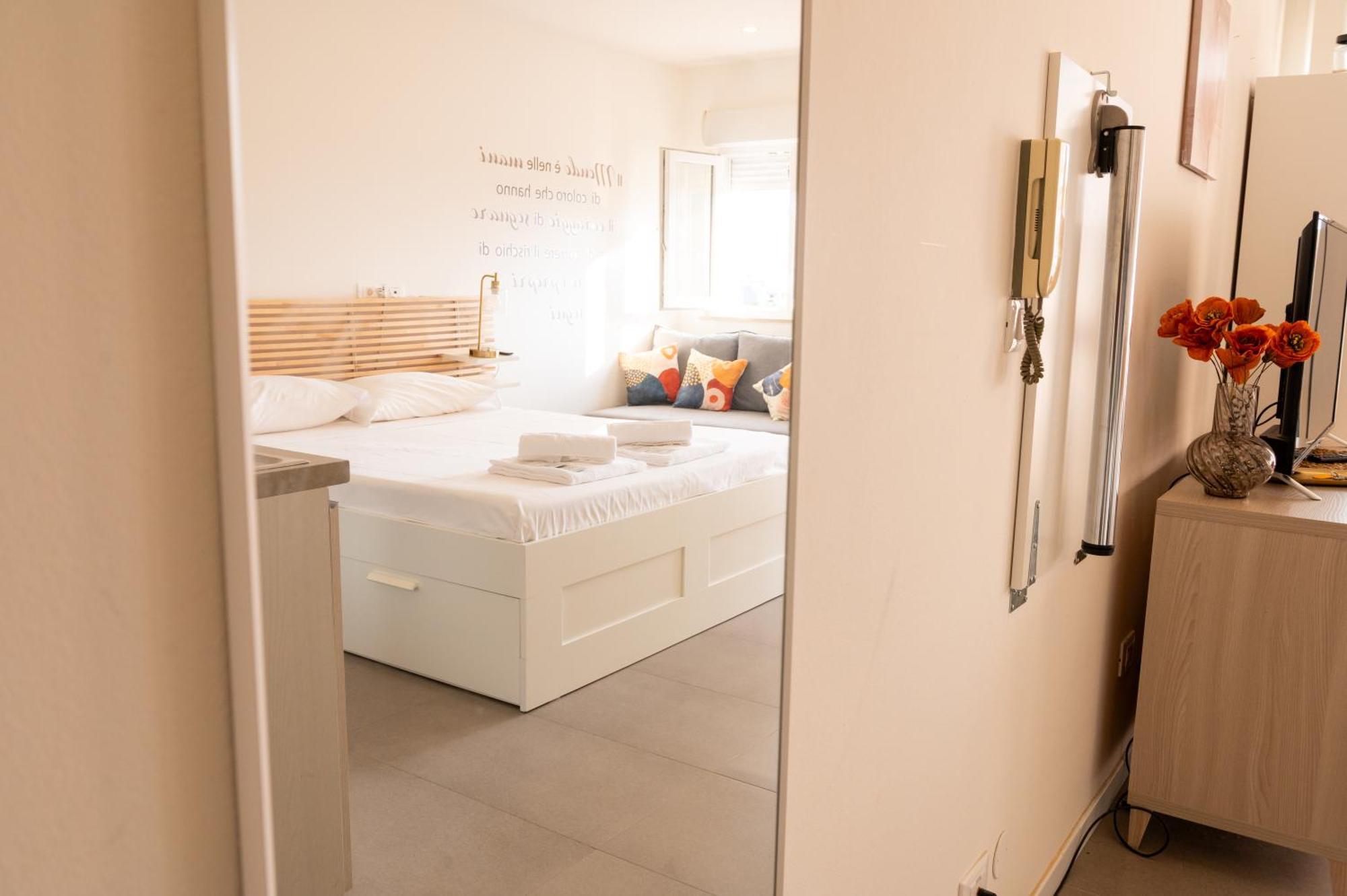 Monolocale Con Terrazza E Cucina Apartment Lignano Sabbiadoro Bagian luar foto